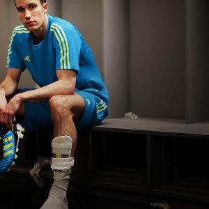 开云app下载地址-跨界合作推出足球题材的电影和纪录片，弘扬体育精神，足球类纪录片